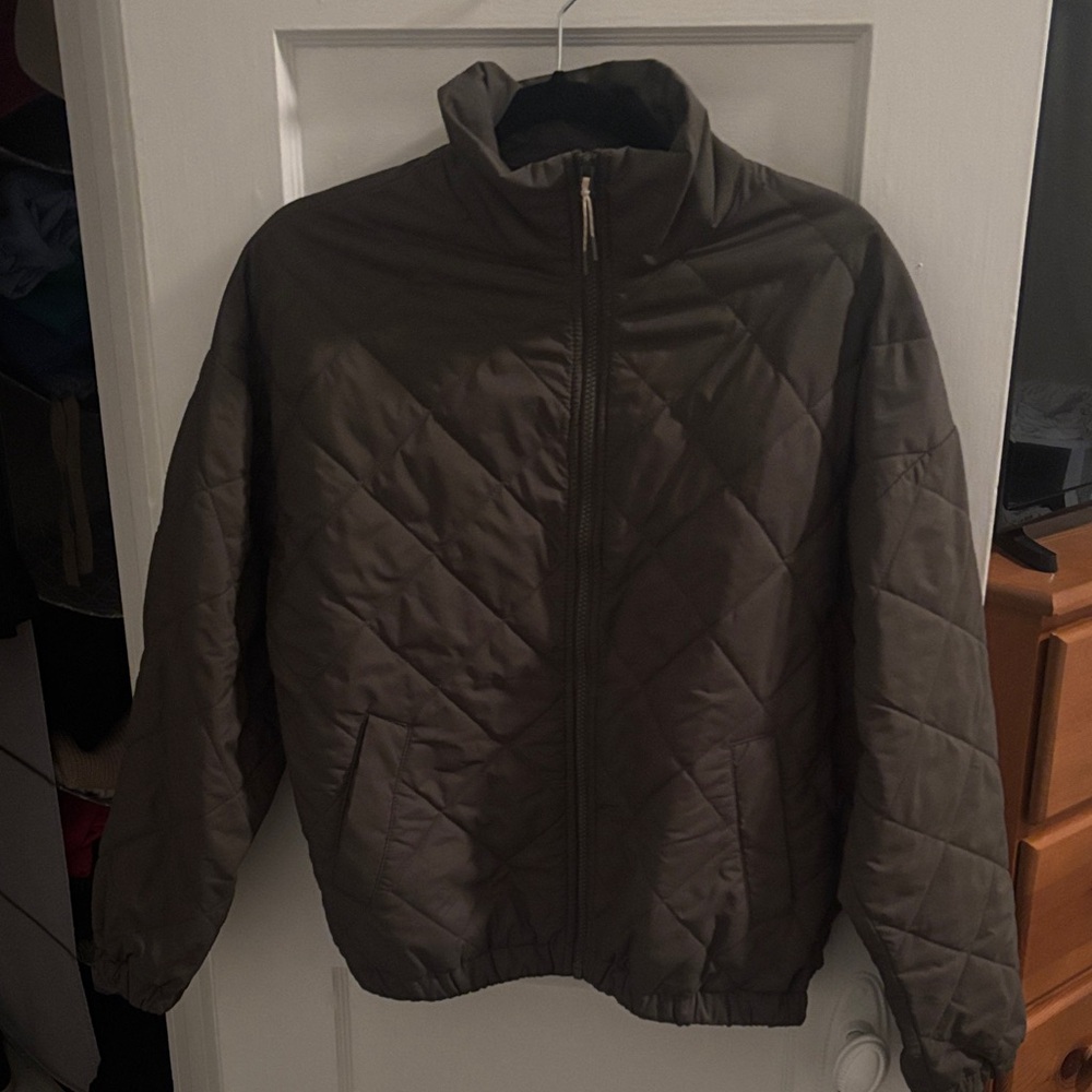 Vuori Quilted Jacket - Olive Green